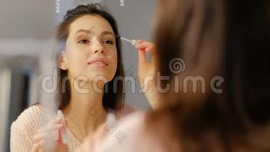 美妆化妆品生活方式女孩睫毛膏.